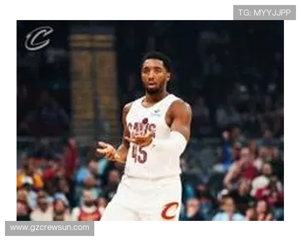 尼克斯迎战篮网激烈对决 双方核心球员对抗引人注目